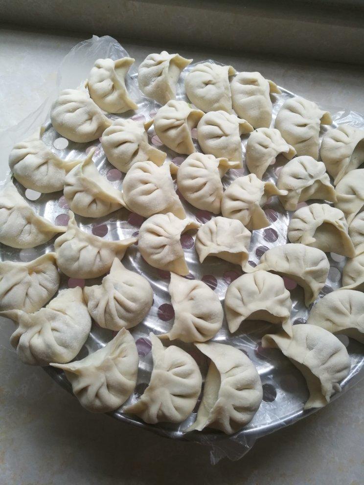 彩色饺子（蔬菜汁）