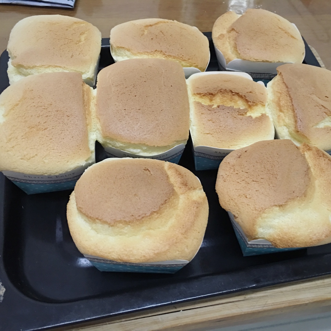 青井老师的原味戚风