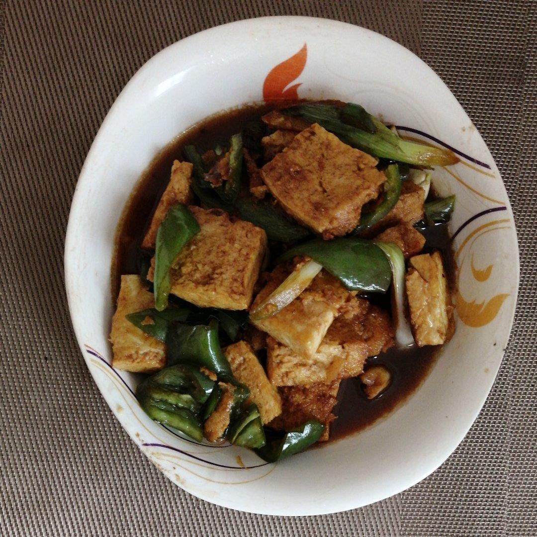 青椒炒豆腐