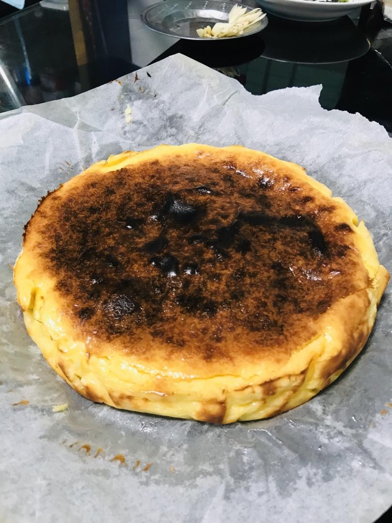 快手的网红basque cheesecake巴斯克焦芝士蛋糕