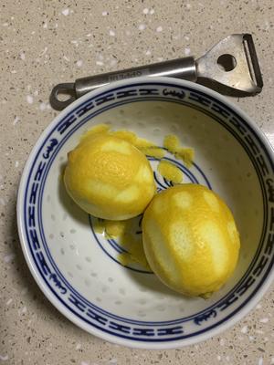 中餐厅赵薇的蜂蜜柠檬茶的做法 步骤3