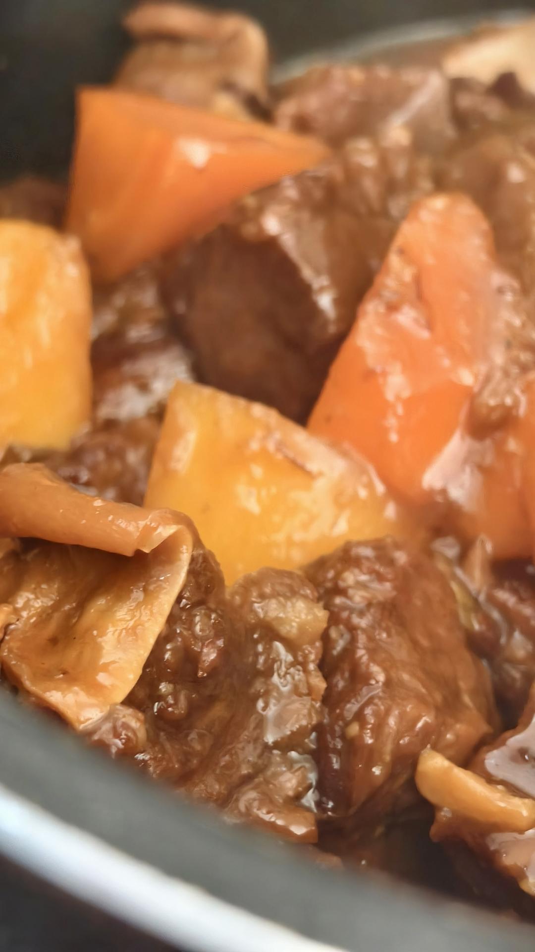 简易酱焖牛腩