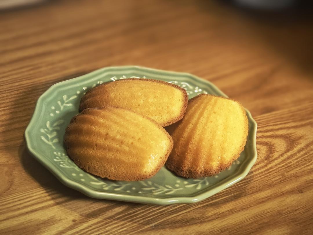 超级好吃的柠檬杏仁玛德琳