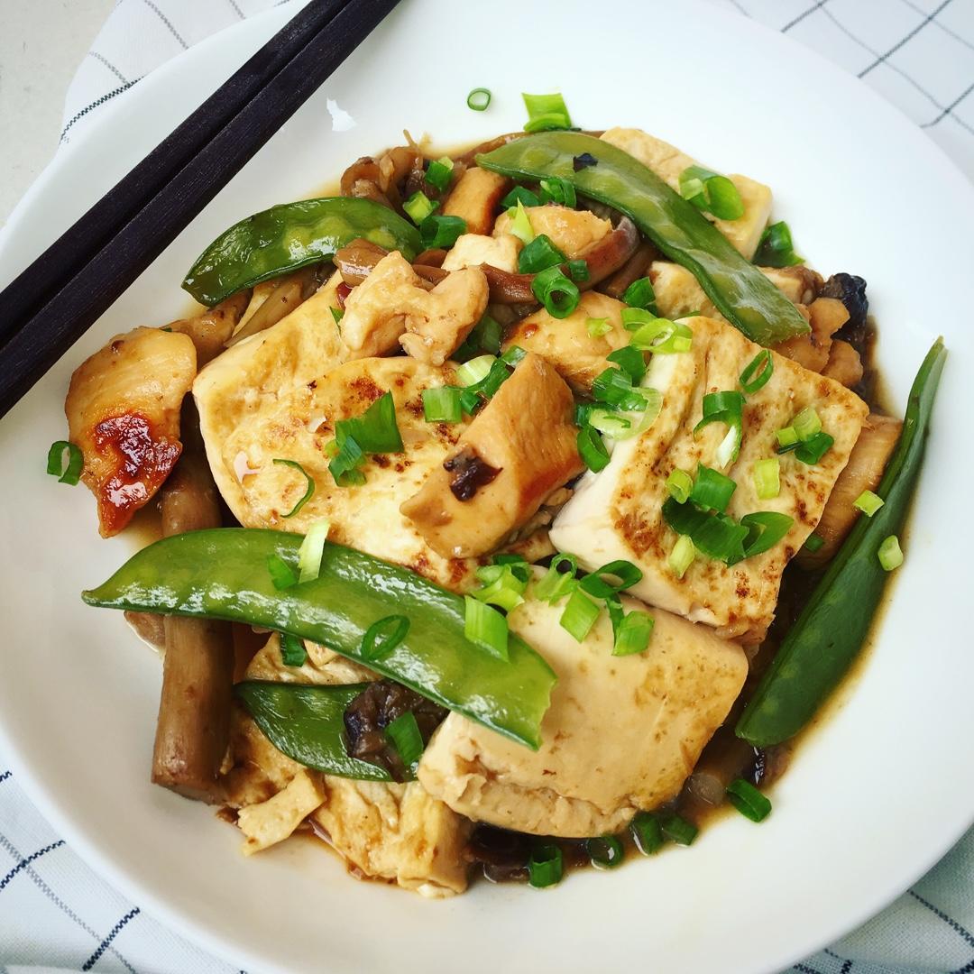 茶树菇烧豆腐