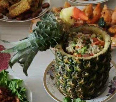 鸟语花香菠萝炒饭