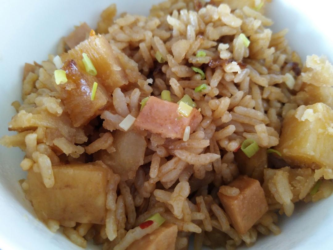 土豆焖饭（电饭锅版）