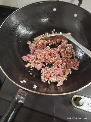 小炒牛肉的做法 步骤4