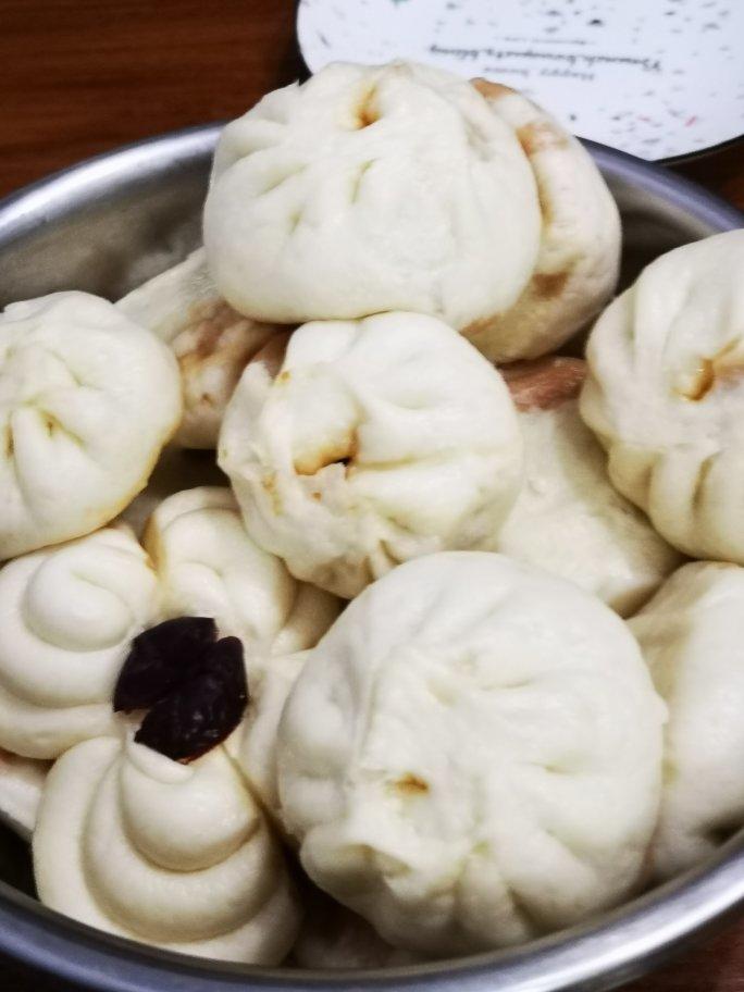 肉包子,杠杠的