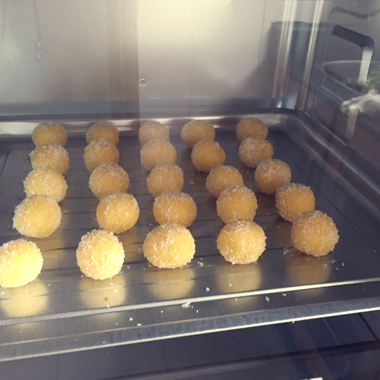 【视频】椰蓉小酥球（消耗蛋黄）童年美食