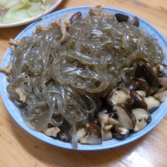蚂蚁上树