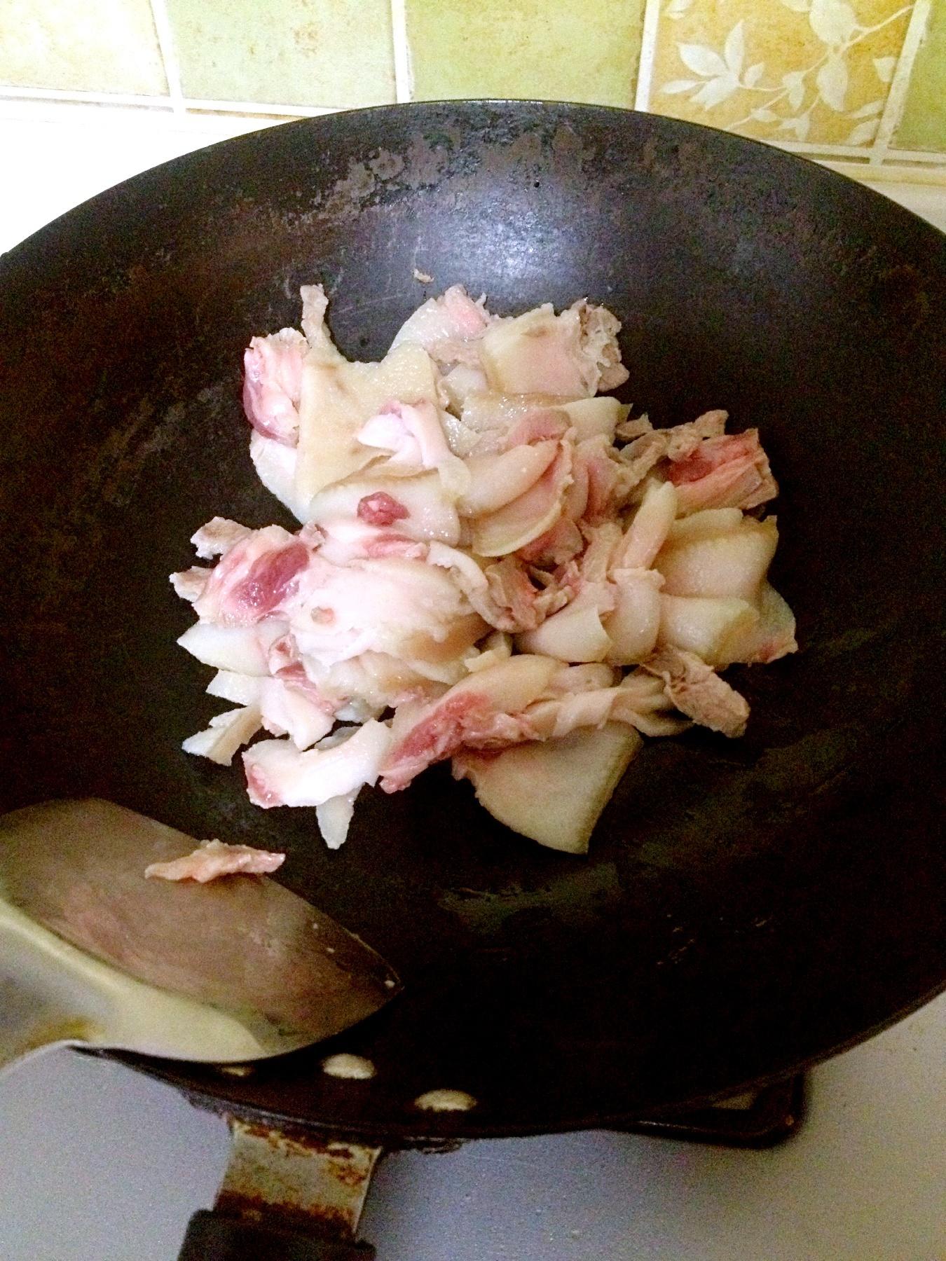 尖椒回锅肉（简约版）的做法 步骤3