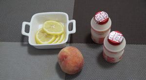 夏日高颜值冰饮~水蜜桃🍑柠檬饮的做法 步骤2