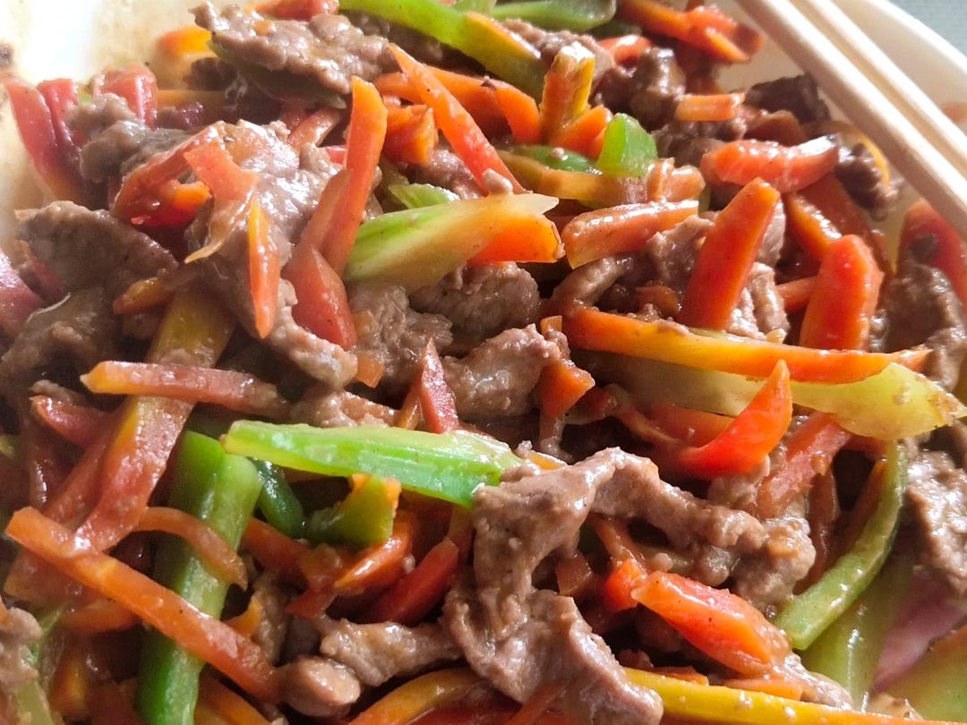 胡萝卜炒牛肉
