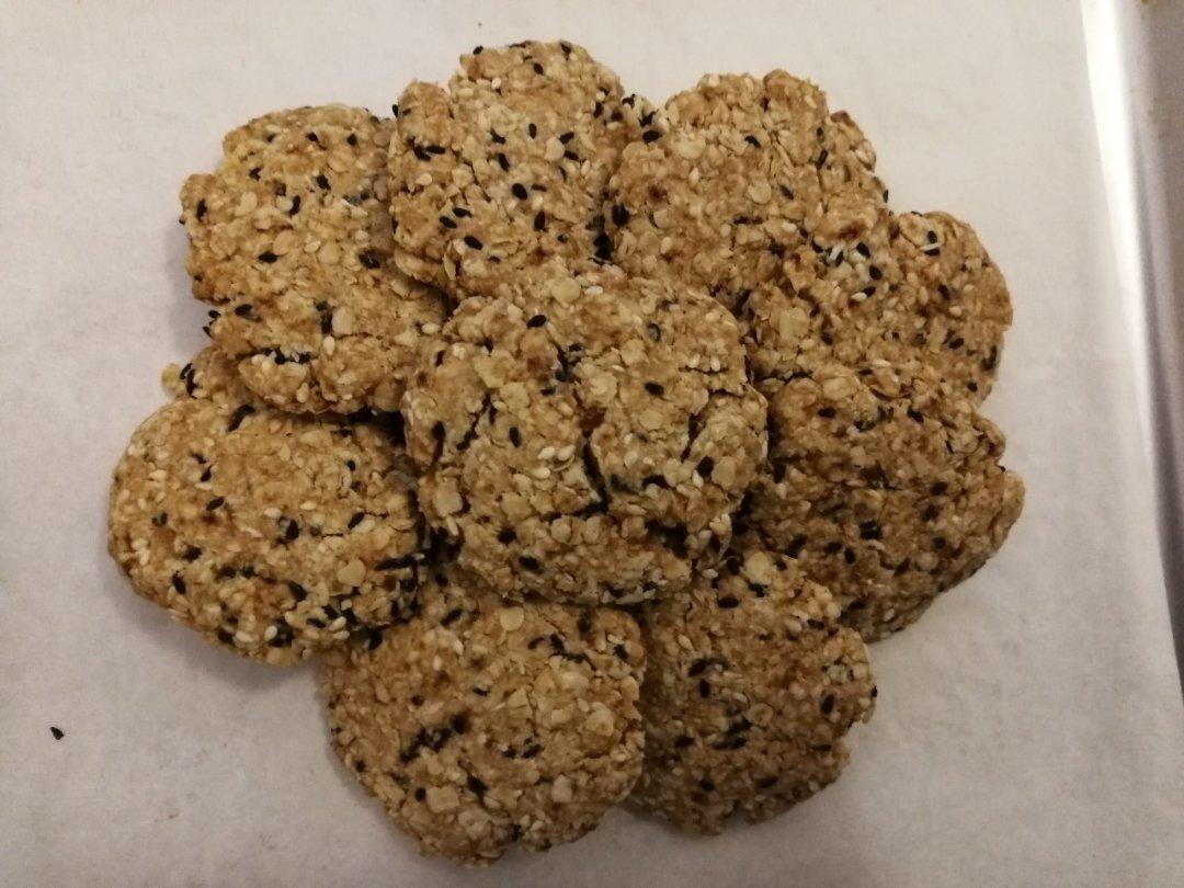素食:有机燕麦芝麻大饼干