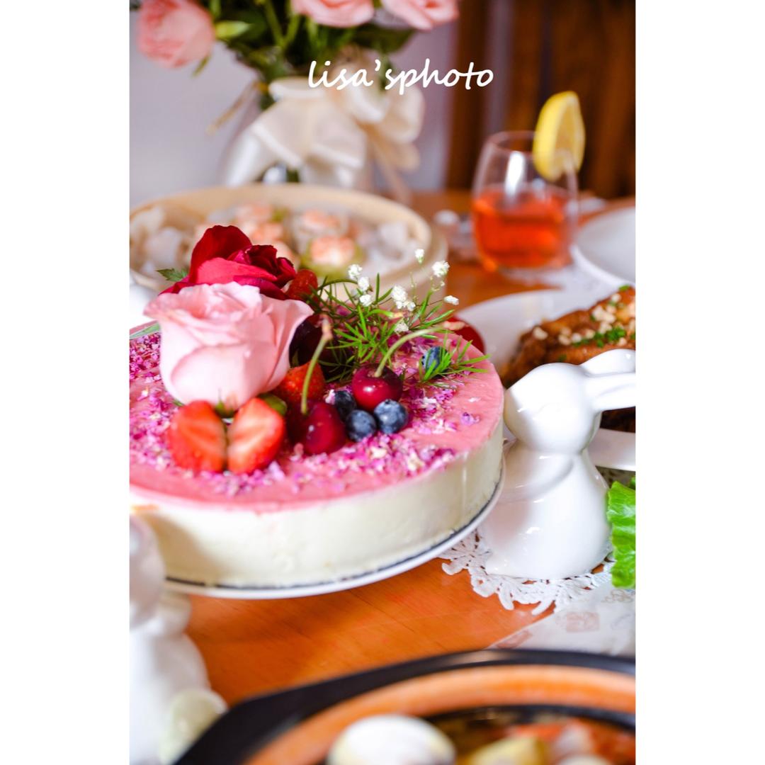 巧克力草莓慕斯蛋糕