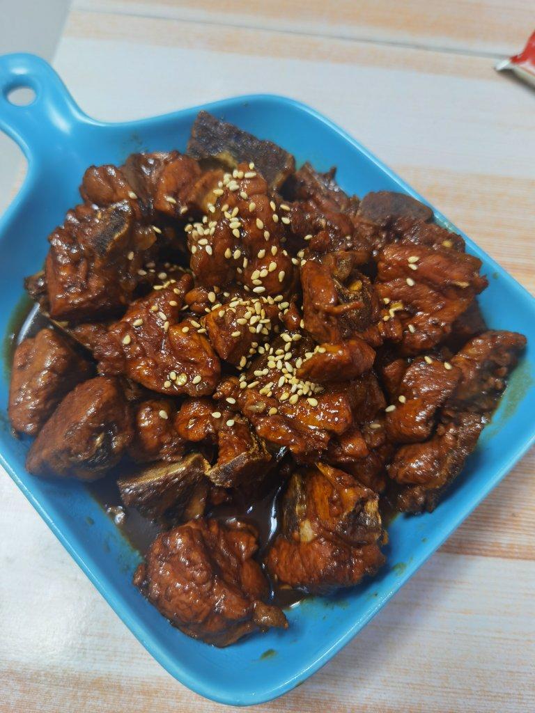 超级好吃的红烧小排