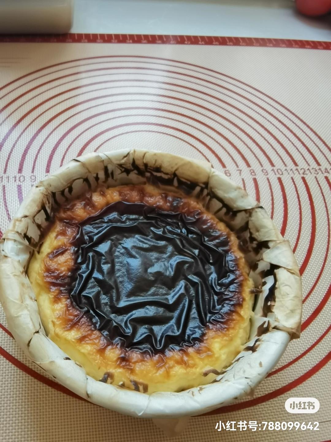 生酮低碳-巴斯克蛋糕，柔滑细腻，按配方绝对流心