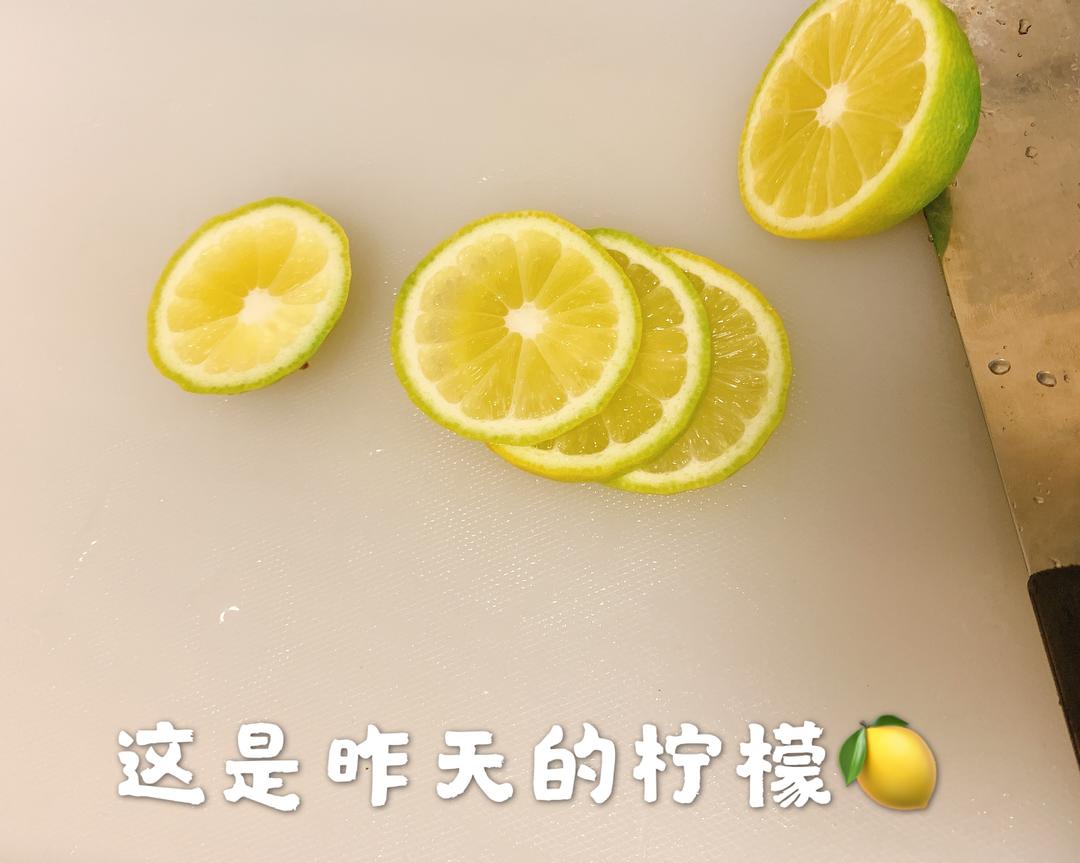 柠檬无骨鸡爪的做法 步骤3