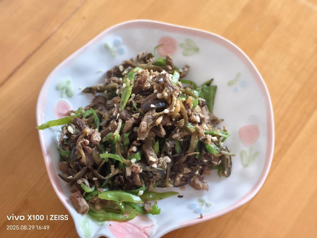 炒茄子辣椒丝