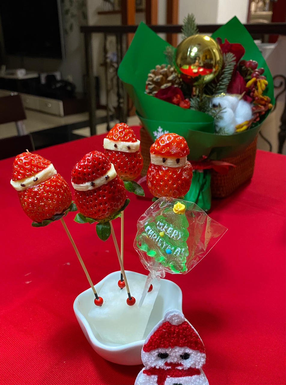 草莓香蕉圣诞老人