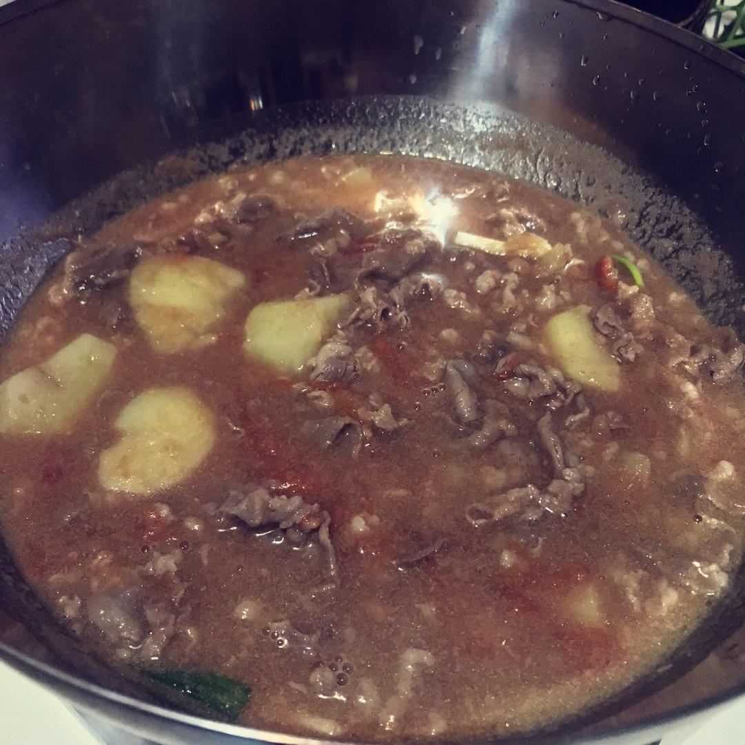 番茄土豆肥牛锅