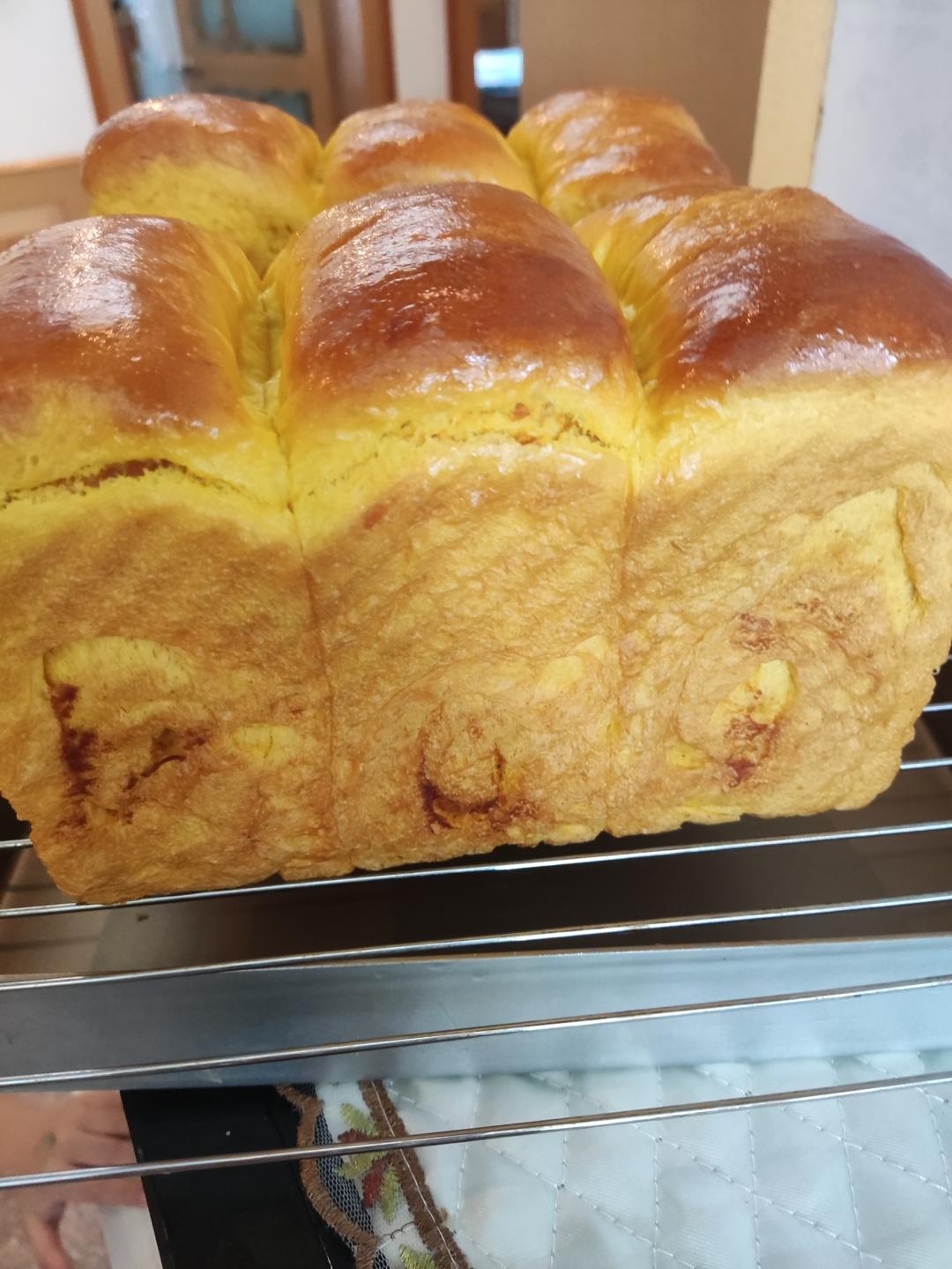 比戚风都软的烫种法南瓜吐司，带馅更好吃！