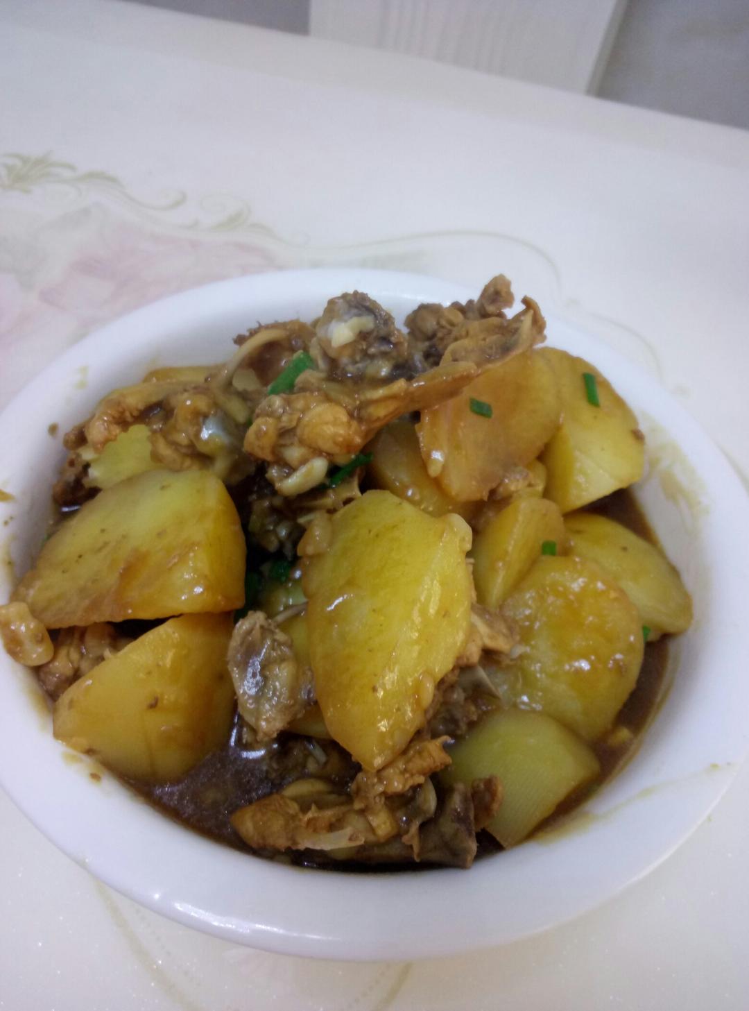 土豆炖鸡块
