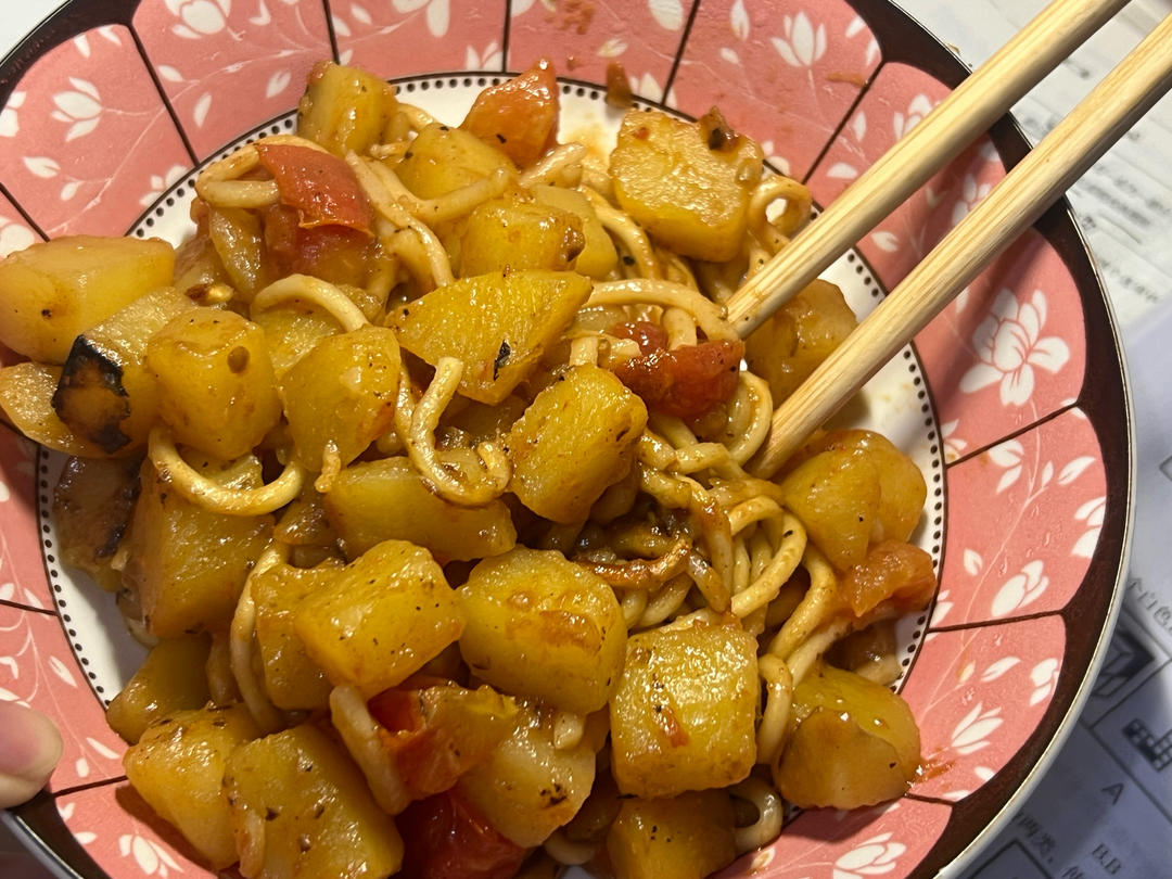 番茄土豆焖面 这个巨巨巨好吃！！