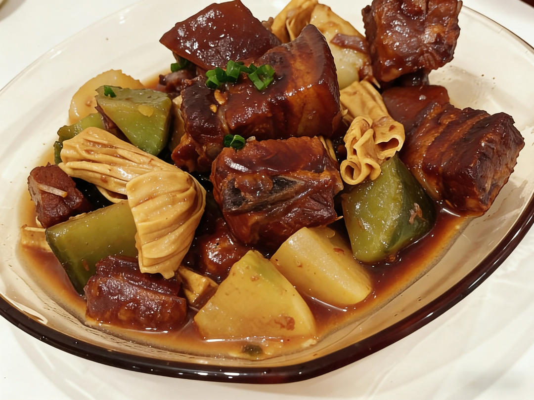 青萝卜腐竹红烧五花肉（不炒糖色，家常懒人版）