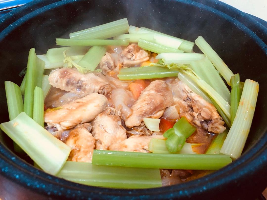 堂妈教你三汁鸡翅焖锅