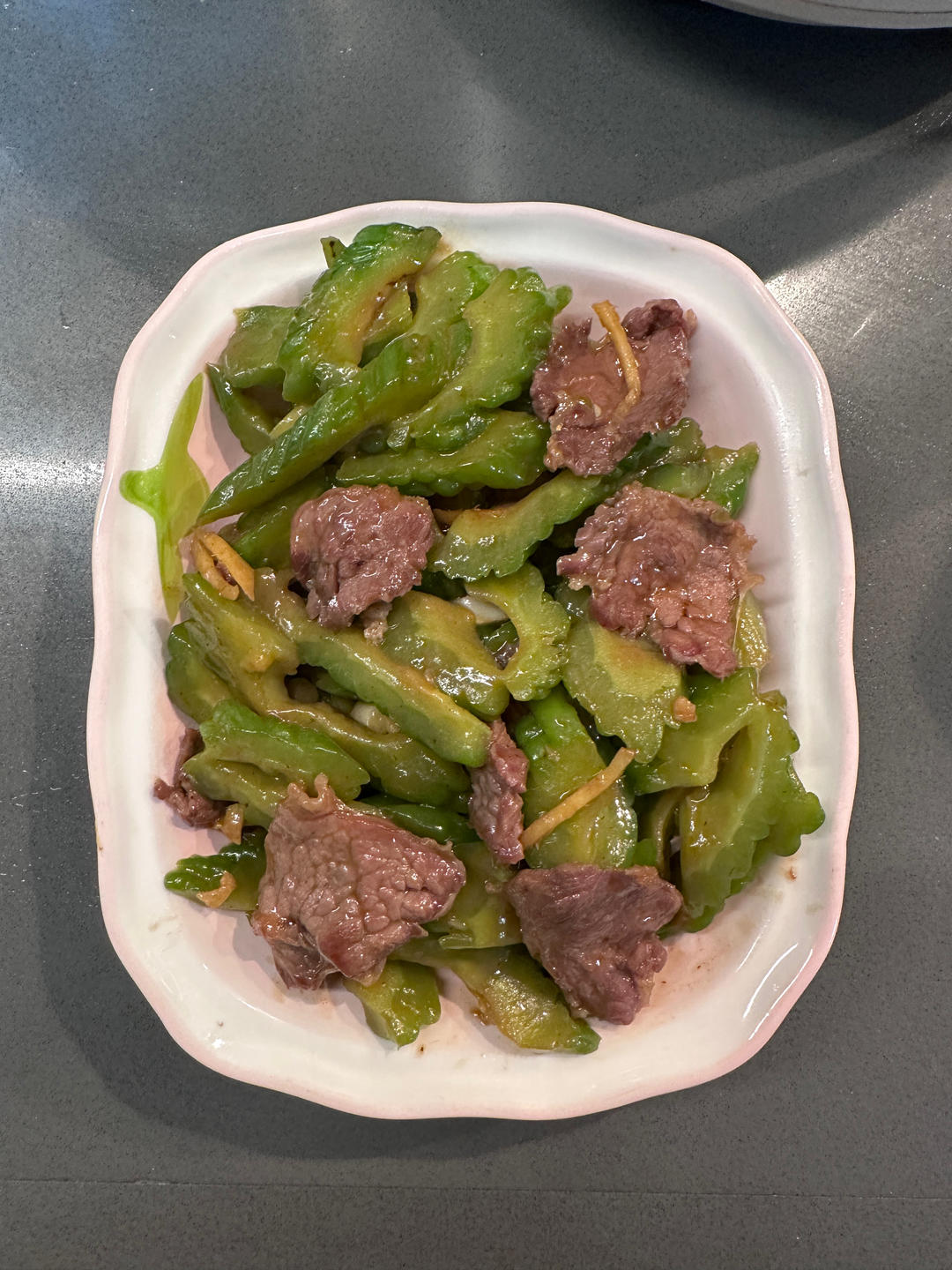 家庭版的~苦瓜炒牛肉
