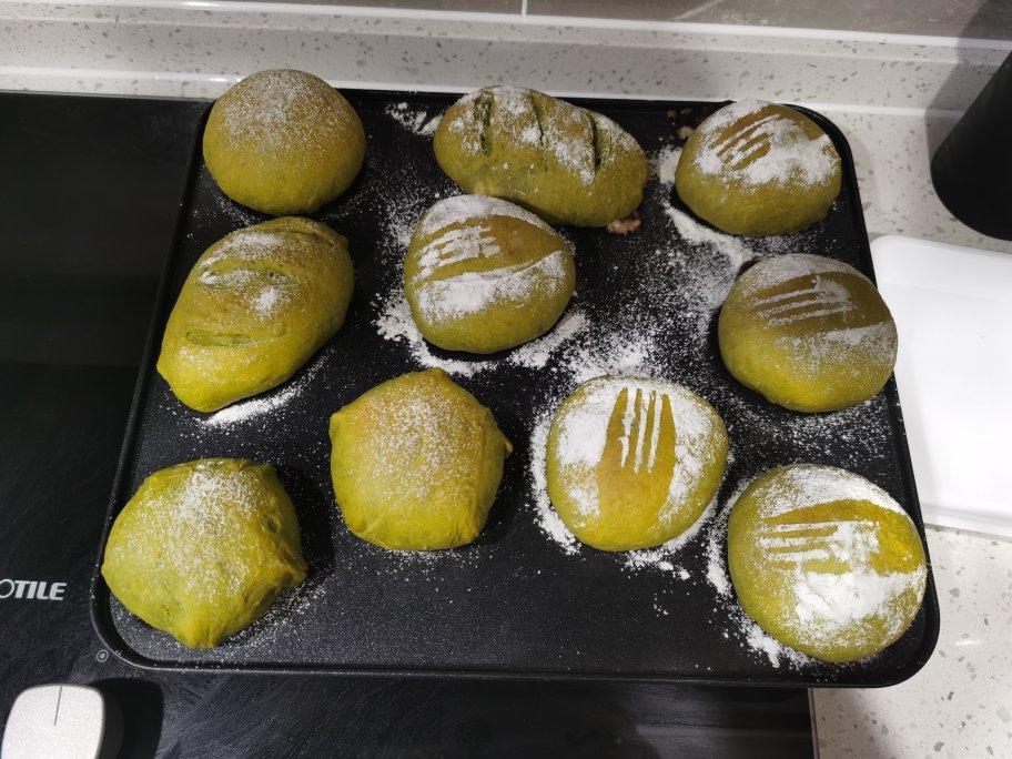 抹茶豆沙奶酪软欧包