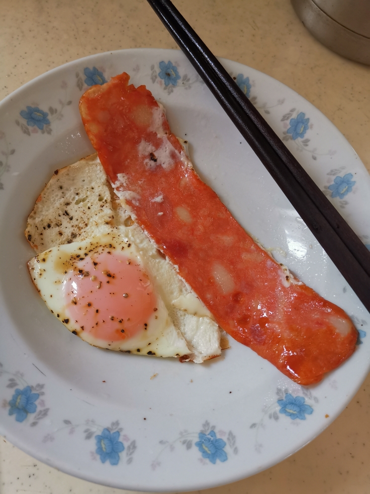 电饭锅培根蛋餐