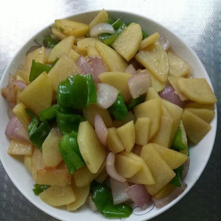 洋葱青椒炒土豆
