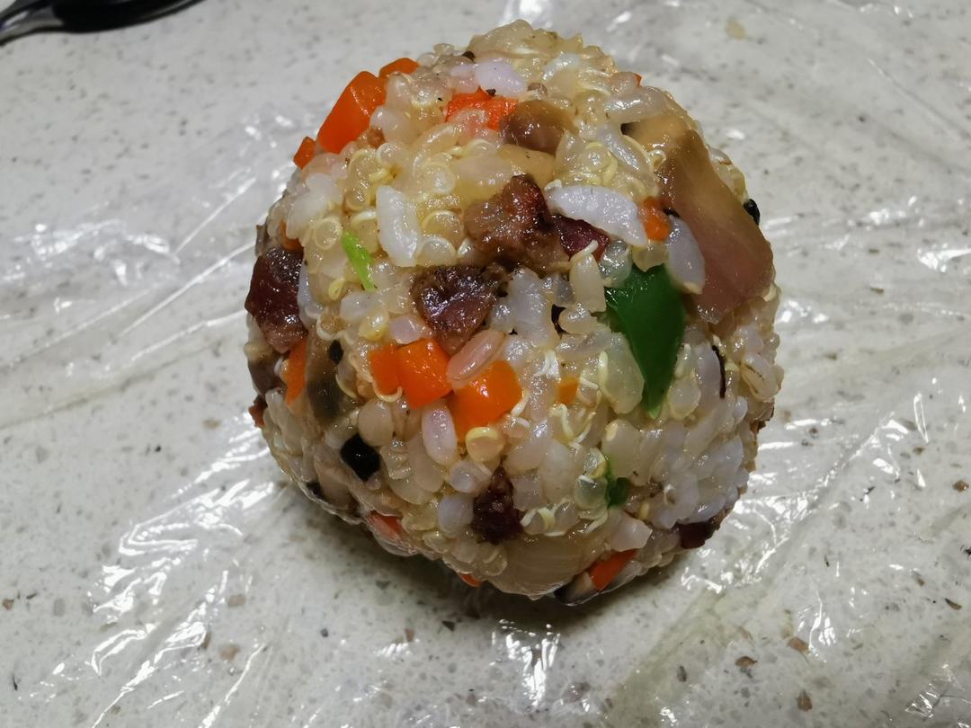 藜麦饭团