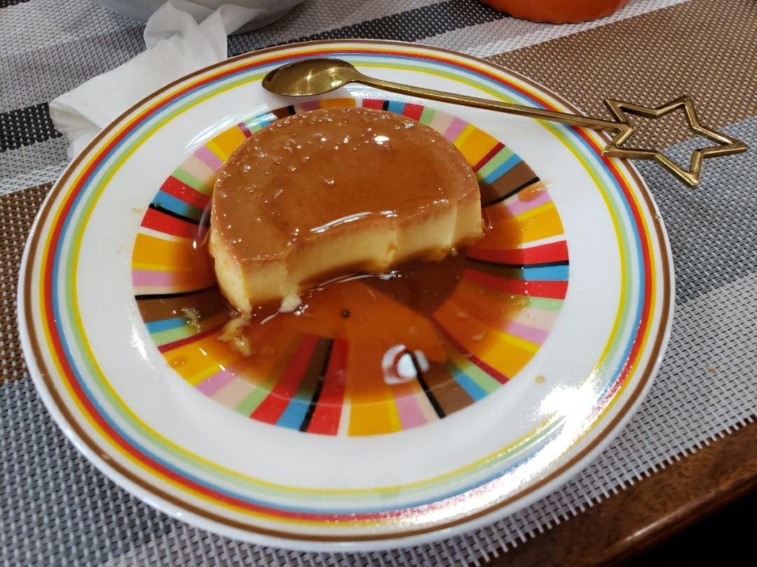 材料简单易上手的焦糖布丁，滑爽，细腻！