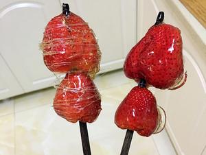 草莓冰糖葫芦儿的做法 步骤8