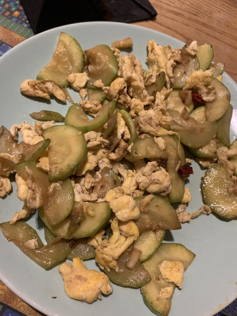 清香的西葫芦炒鸡蛋