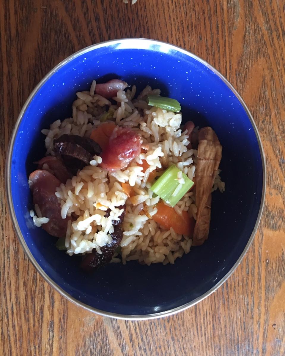 【电饭煲腊肠煲仔饭】