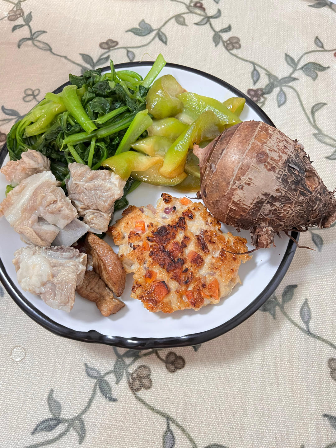 减肥餐低脂鸡胸肉饼