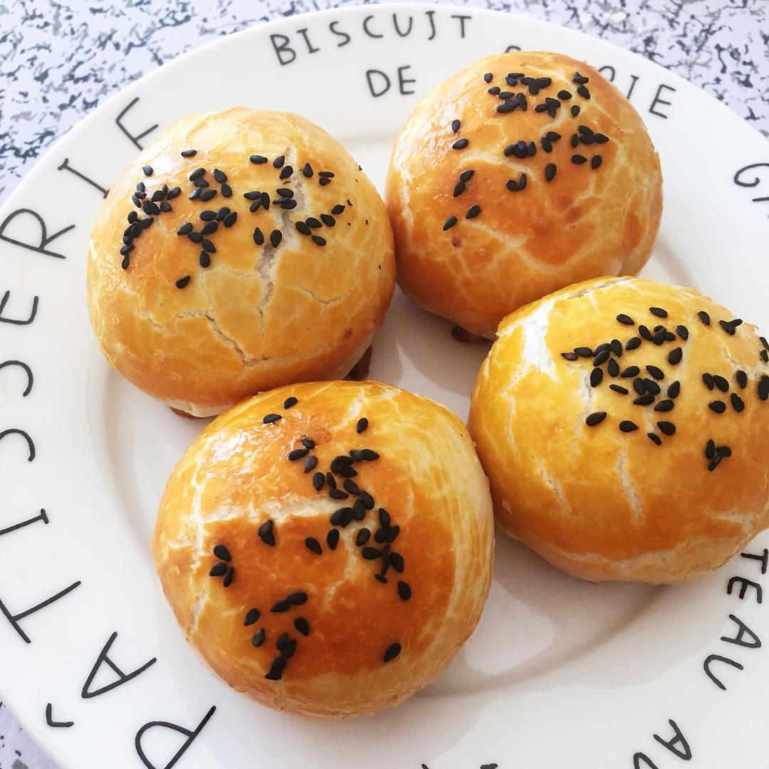 从炒红豆沙开始做蛋黄酥（视频）