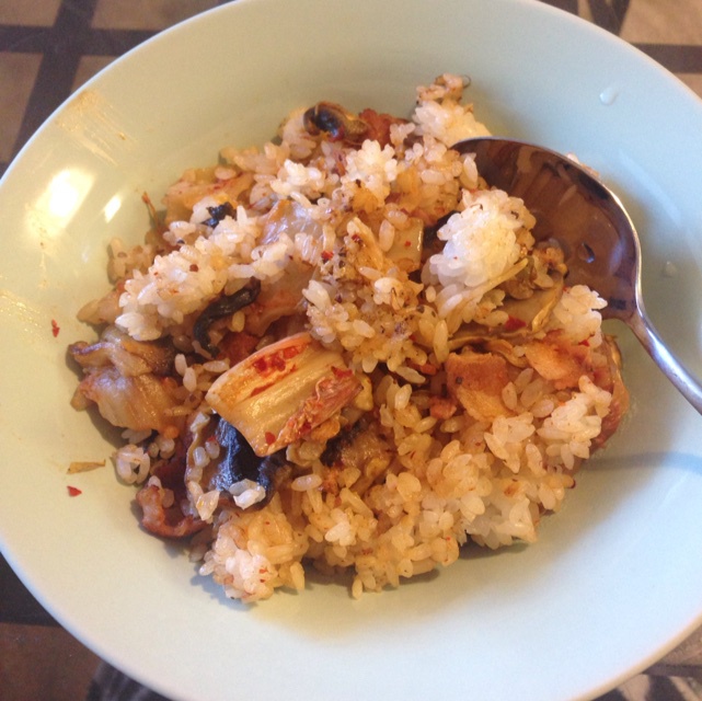 蘑菇泡菜炒饭