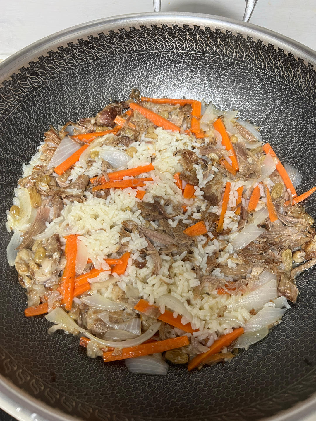 新疆羊排抓饭（出锅后米粒分明的秘密）