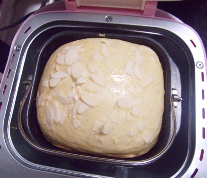 皮超级薄的面包机版牛奶面包（预约版）的做法 步骤9