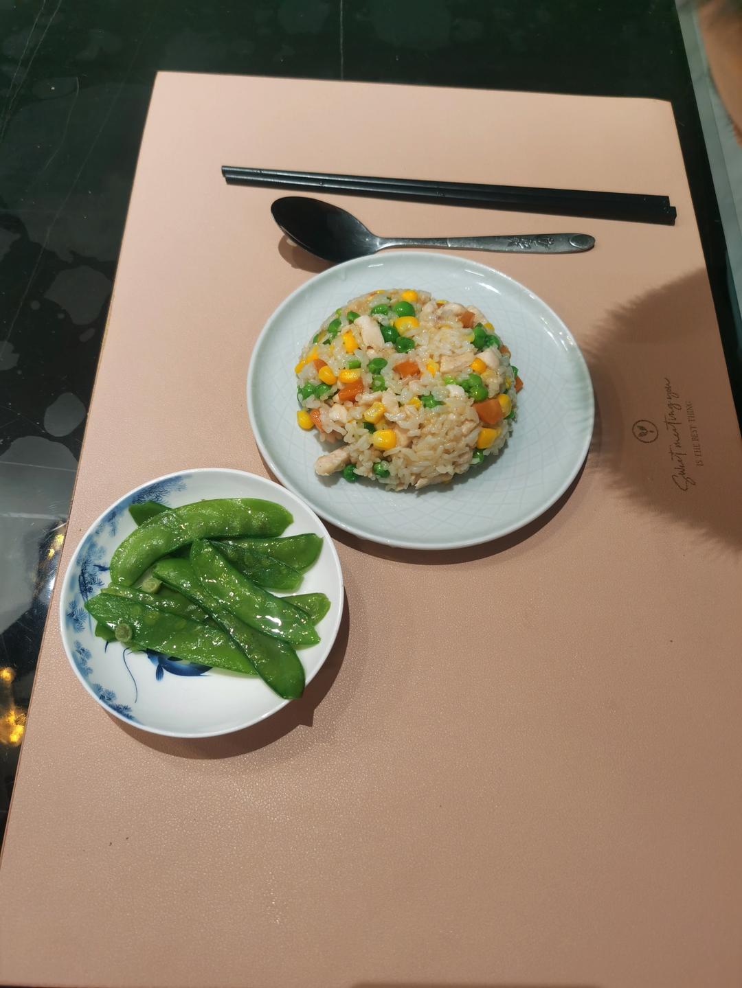 无敌嫩的鸡胸肉炒饭