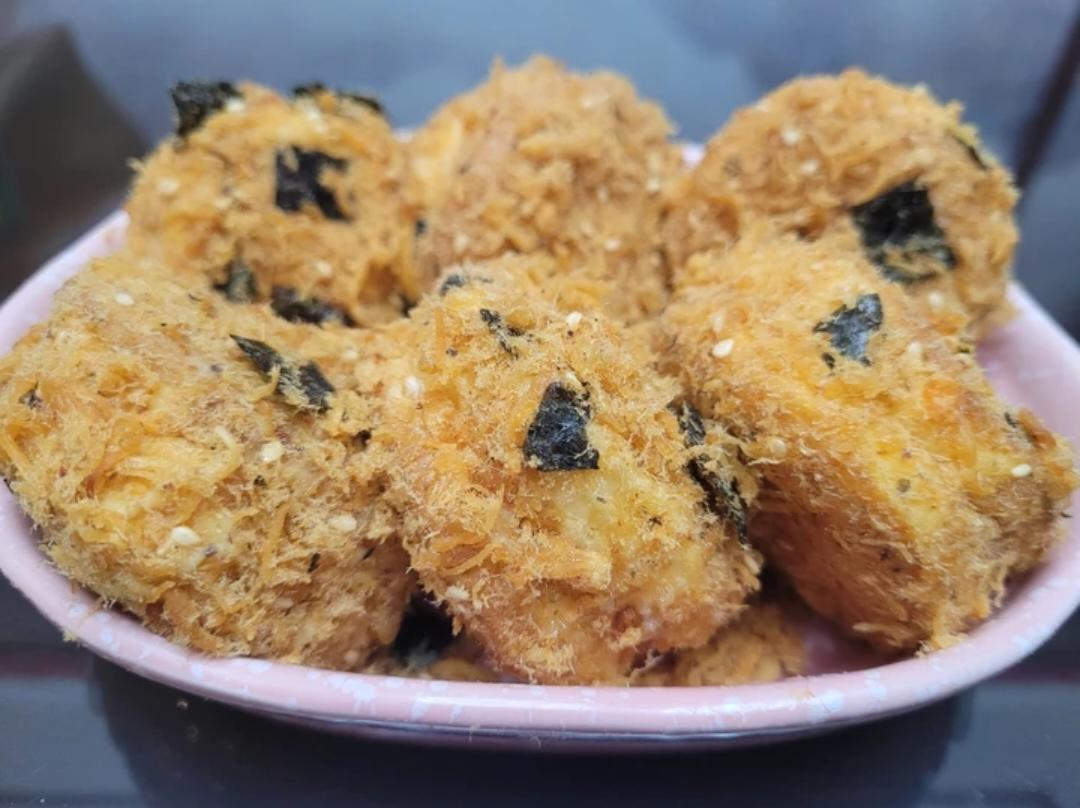 朋友都说比鲍师傅好吃的海苔肉松小贝