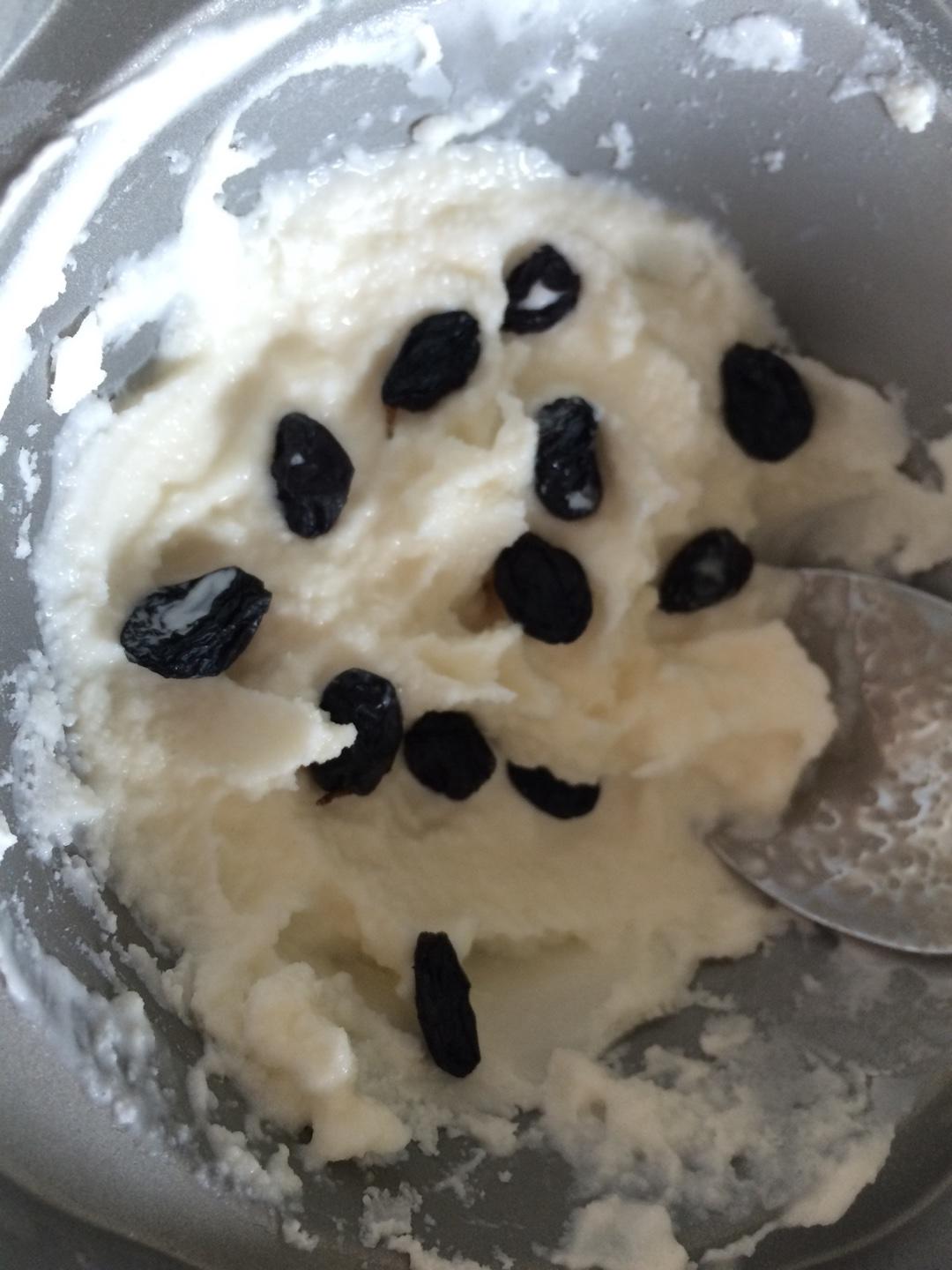 黑加仑酸奶冰激凌的做法