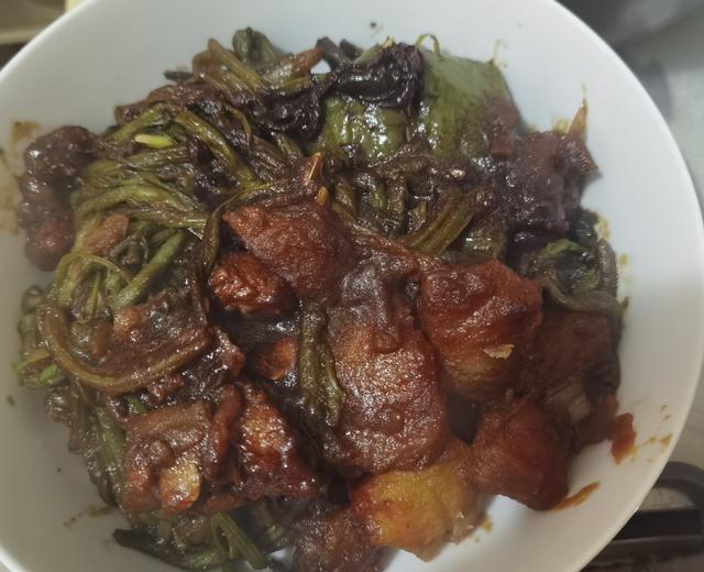 东北酱菜牛肉豇豆土豆芹菜香菜的做法