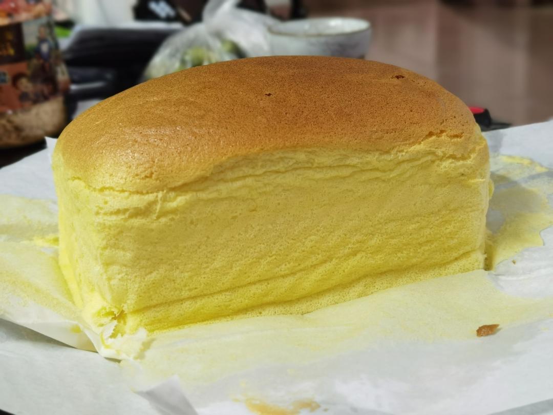 堪比柯基屁股
爆浆芝士🧀古早蛋糕