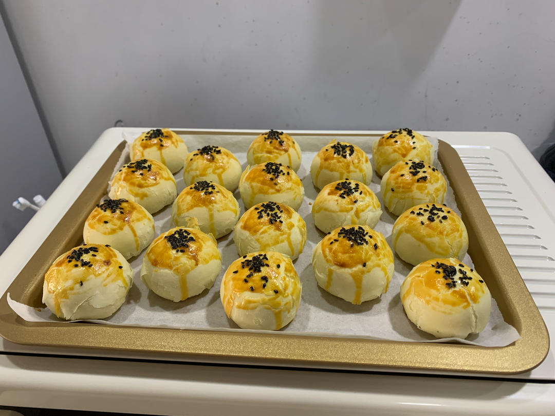 蛋黄酥酥酥（超级奶香黄油版）